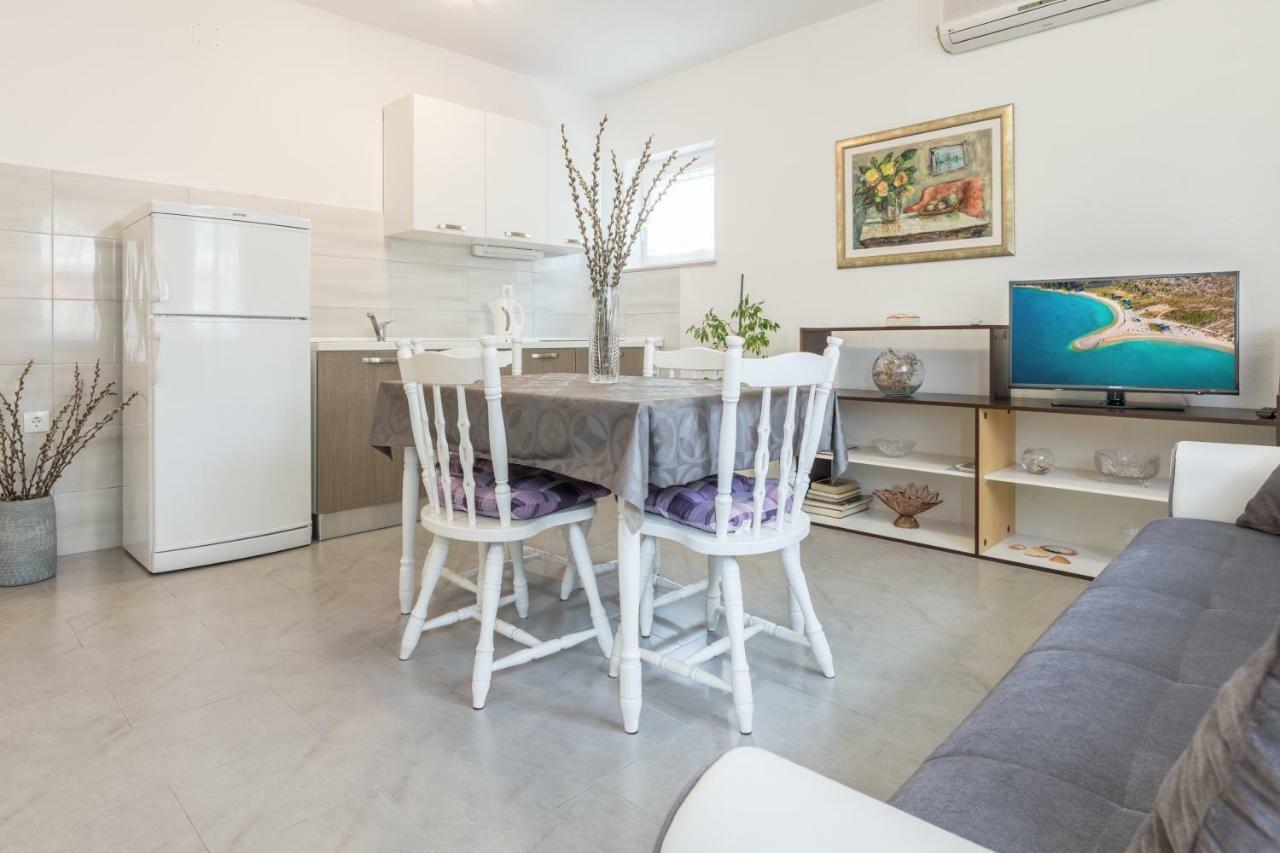מאקרסקה Apartments Fanito מראה חיצוני תמונה