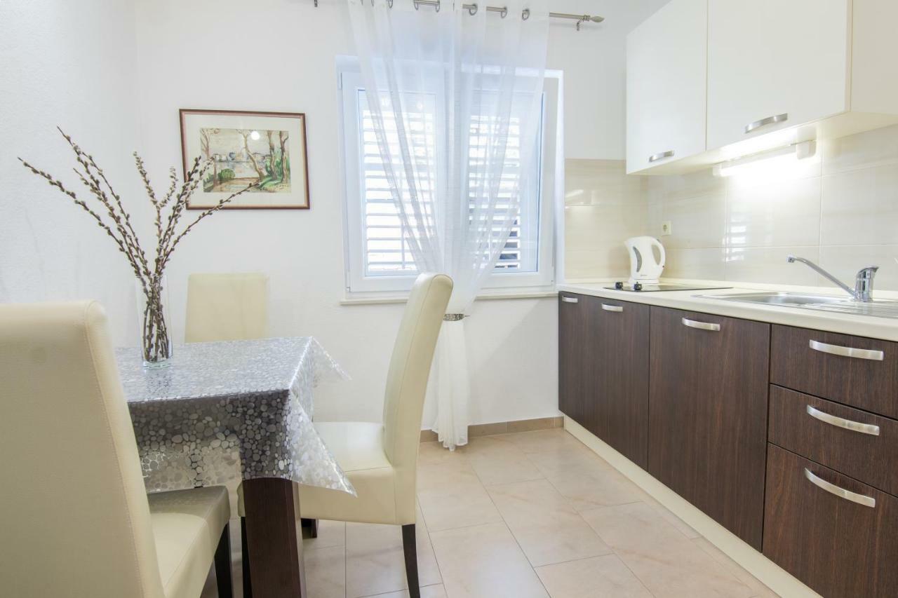 מאקרסקה Apartments Fanito מראה חיצוני תמונה